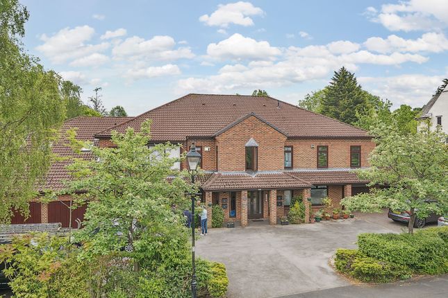 3 bedroom flat for sale