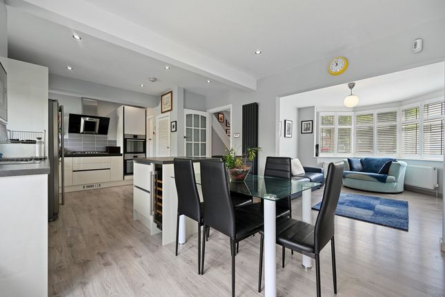 Hitchin Road, Luton, LU2 3 bed semi