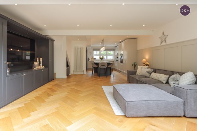4 bedroom semi-detached house for sale