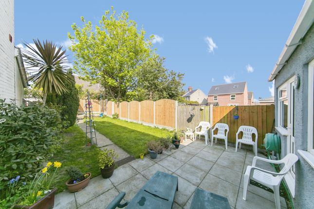 3 bed end terrace house