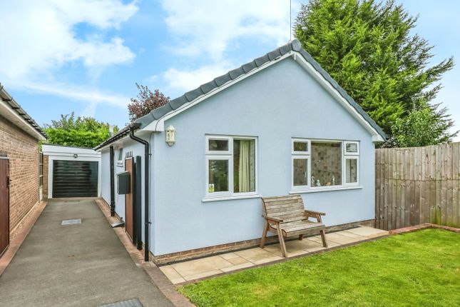 2 bedroom detached bungalow for sale