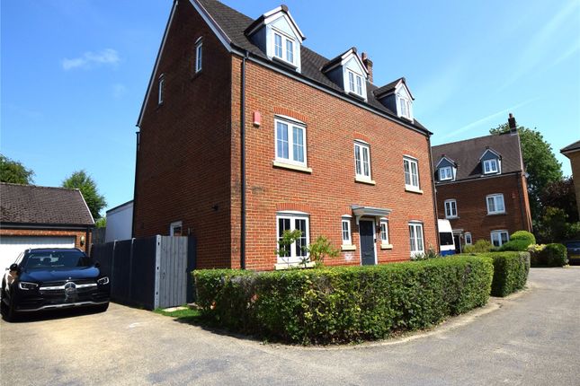 Connaught Way, Alton, Hampshire, GU34 5 bed detached house for sale