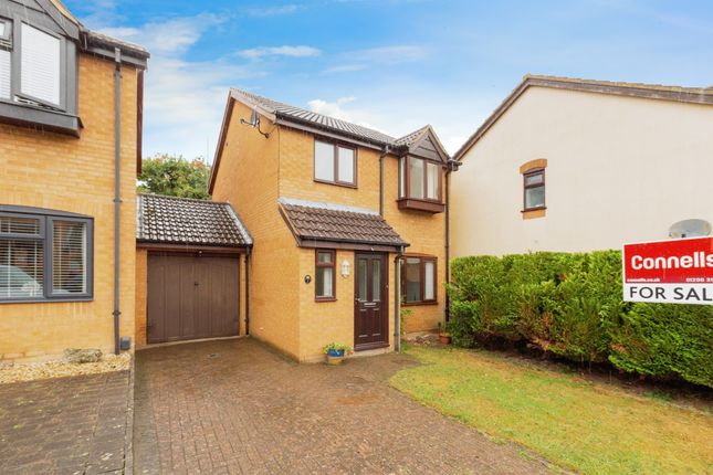 3 bed link detached house