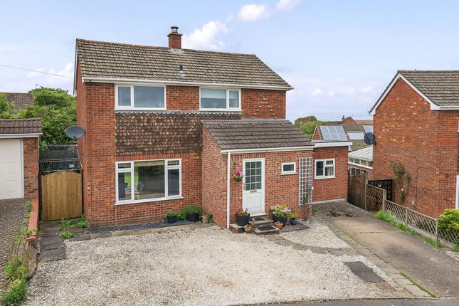 3 bed detached house