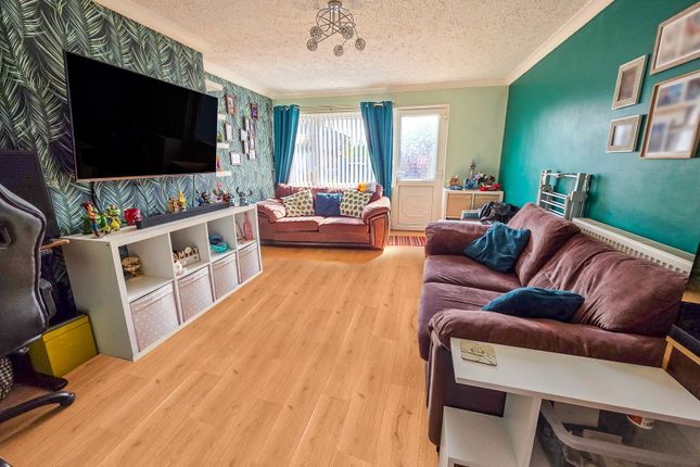 Stroma Close, Plymouth PL6 2 bed terraced house for sale