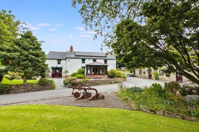 Henllan, Llandysul 9 bed property with land for sale