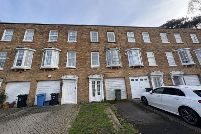 3 bed town house