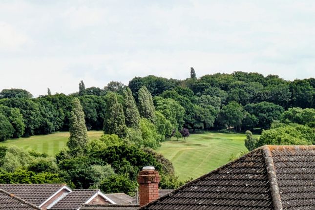 4 bed detached house