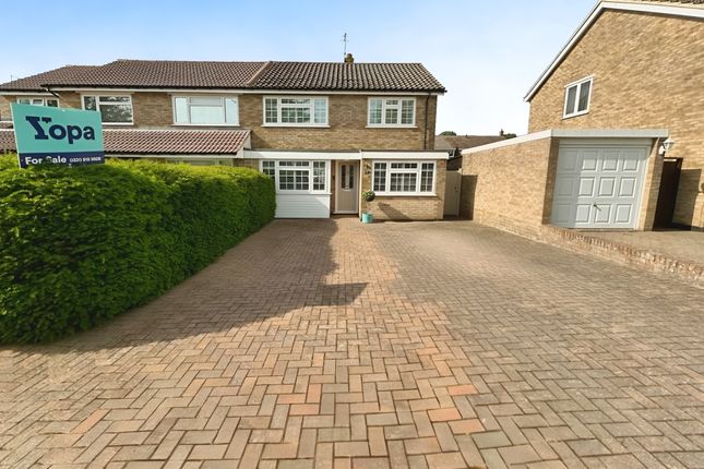 3 bedroom semi-detached house for sale