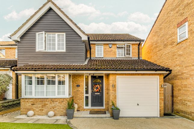 Coltsfoot, Welwyn Garden City... 4 bed detached house for sale