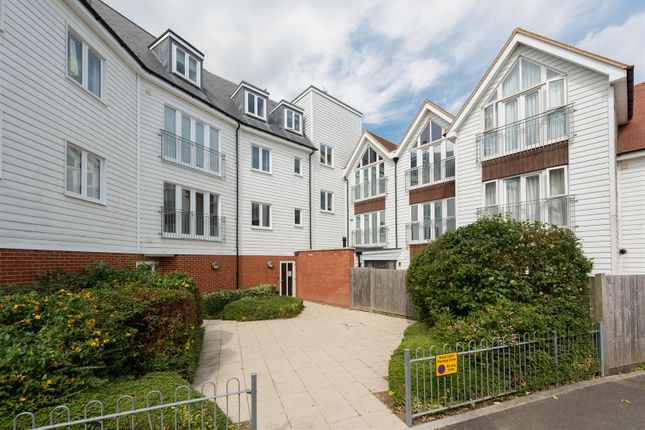 Victoria Mews, Regent Street, Whitstable 2 bed apartment for sale