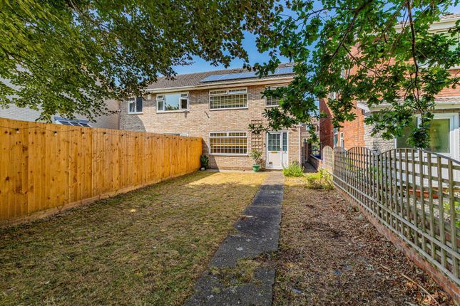 5 bedroom semi-detached house for sale