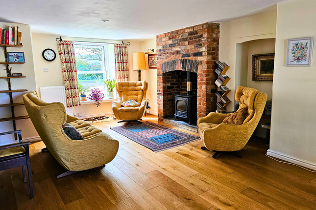 West Road, Bridport DT6 5 bed detached house for sale