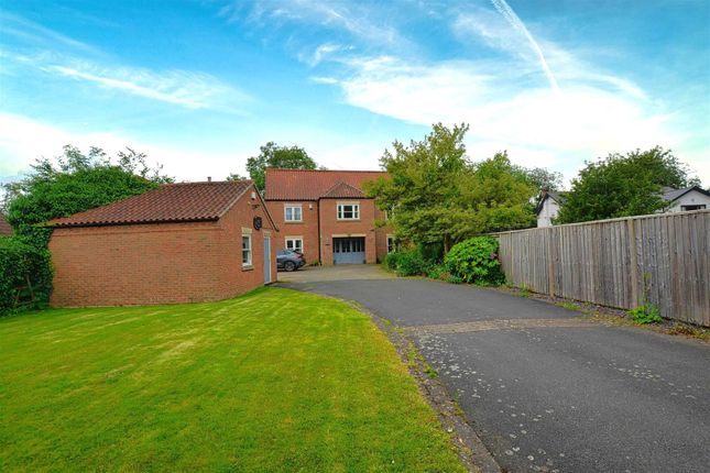 6 bedroom detached house for sale