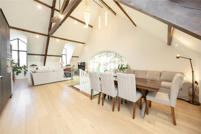 Huddlestone Road, London NW2 2 bed flat for sale