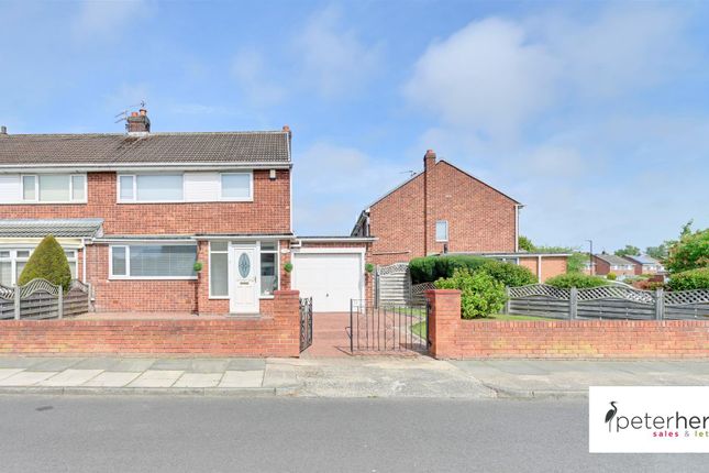 Launceston Drive, East Herrington... 3 bed semi