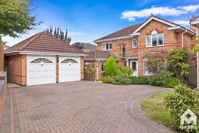 4 bed detached house