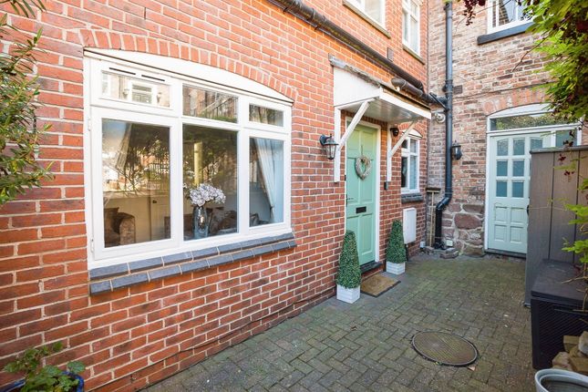 2 bed flat