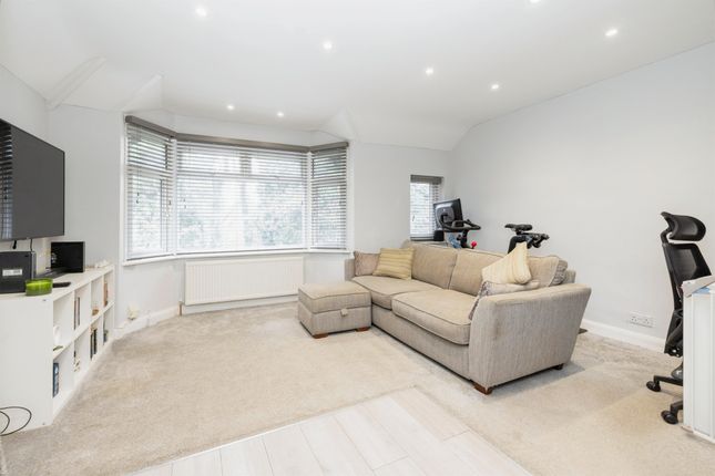 1 bedroom maisonette for sale