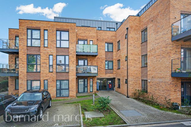 1 bedroom ground floor flat for sale