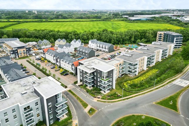 Fairhaven Drive, Reading RG2 3 bed apartment for sale