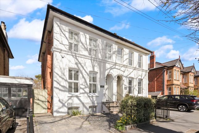6 bedroom town house for sale