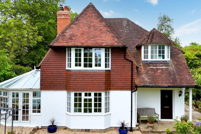 4 bed detached house