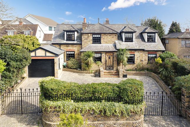 Stony Path, Loughton, IG10 5 bed detached house for sale