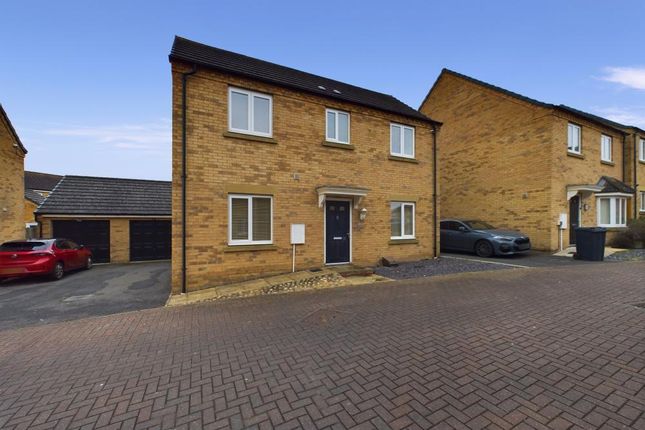 4 bed detached house