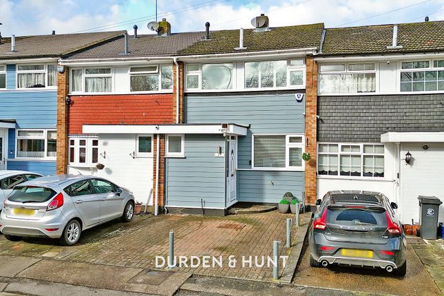 Sunnymede, Chigwell, IG7 2 bed terraced house for sale