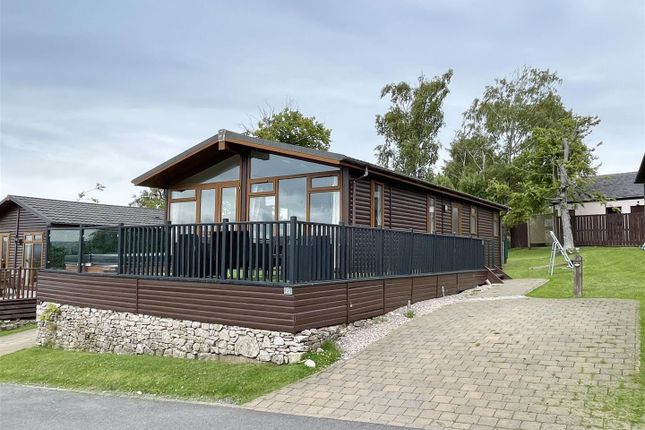 2 bedroom lodge for sale