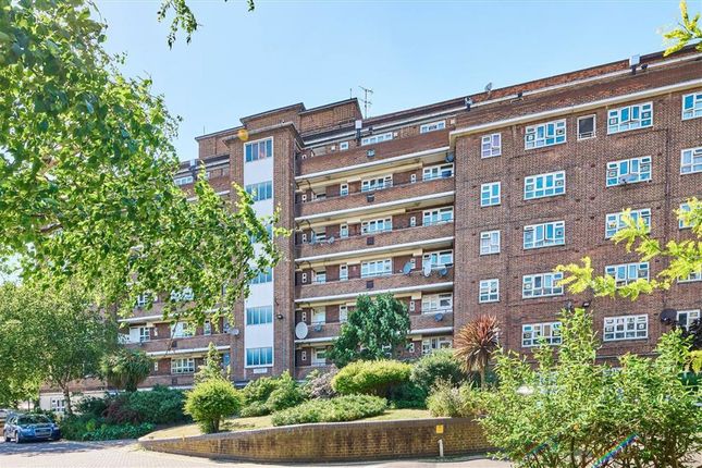 3 bedroom flat for sale