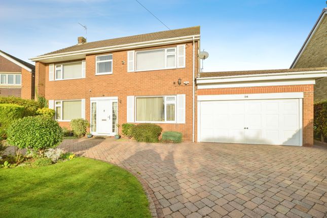 5 bed detached house