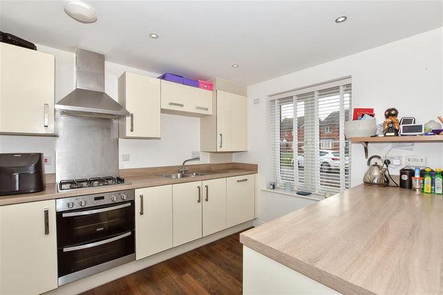 4 bed detached house