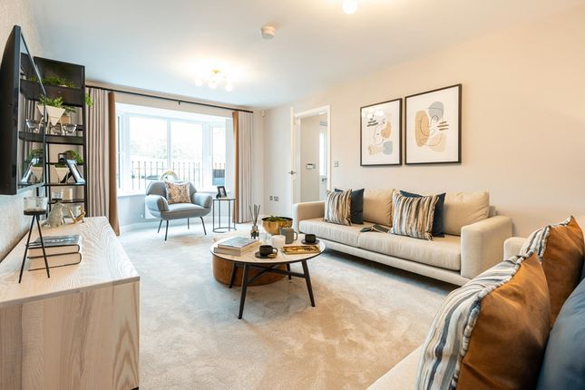 4 bed detached house