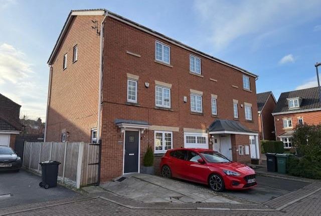 Manor Park Road, Cleckheaton 4 bed townhouse for sale