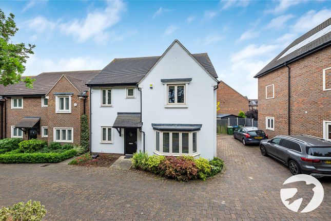 Bond Close, Welling, Kent, DA16 4 bed detached house for sale