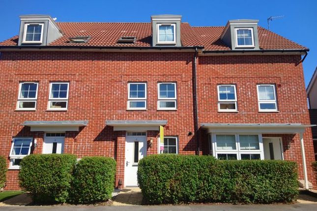 3 bed town house