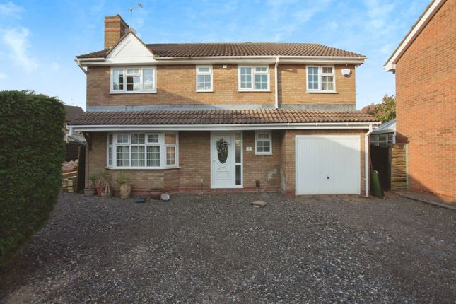 6 bedroom detached house for sale