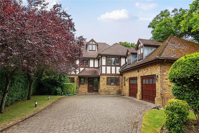 6 bed detached house