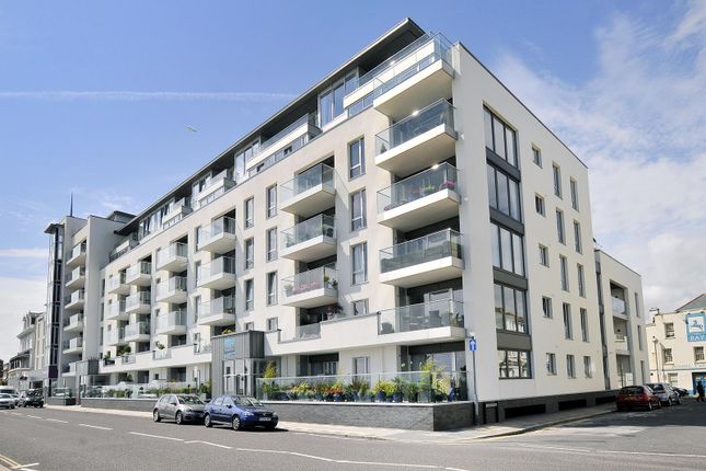 Marine Parade, Worthing 2 bed flat for sale