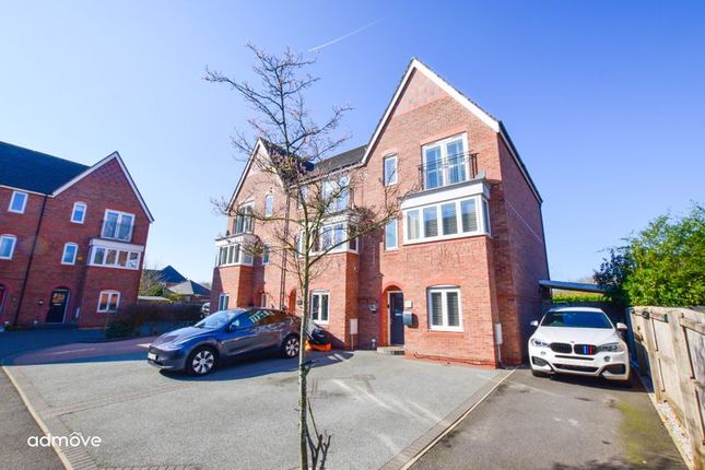4 bed town house