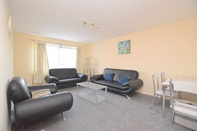 2 bed flat