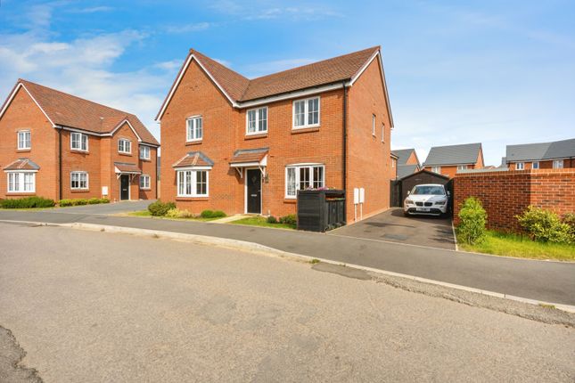 3 bed semi-detached house