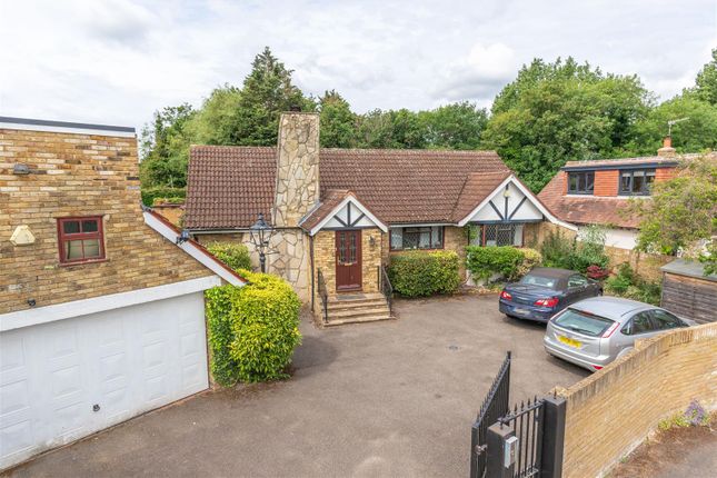 The Crescent, Shepperton 5 bed detached house for sale