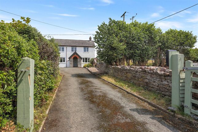 5 bed detached house