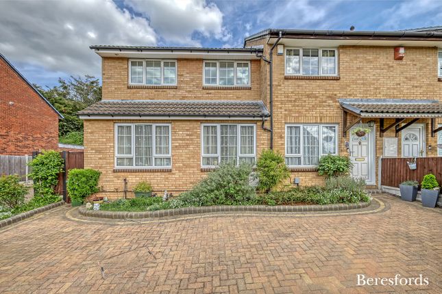 Juniper Way, Romford, RM3 4 bed end of terrace house for sale