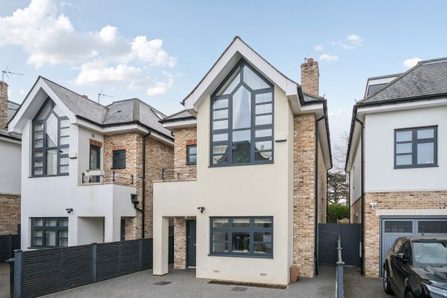 Ethan Drive, London, N2 4 bed detached house for sale