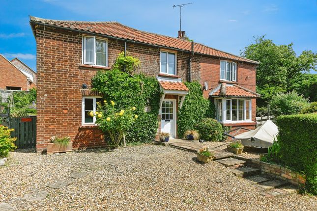 3 bed detached house