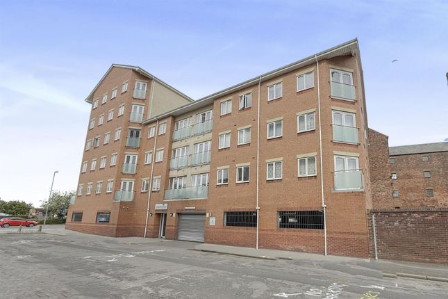 Old Harbour Court, Wincolmlee, Hull 2 bed apartment for sale